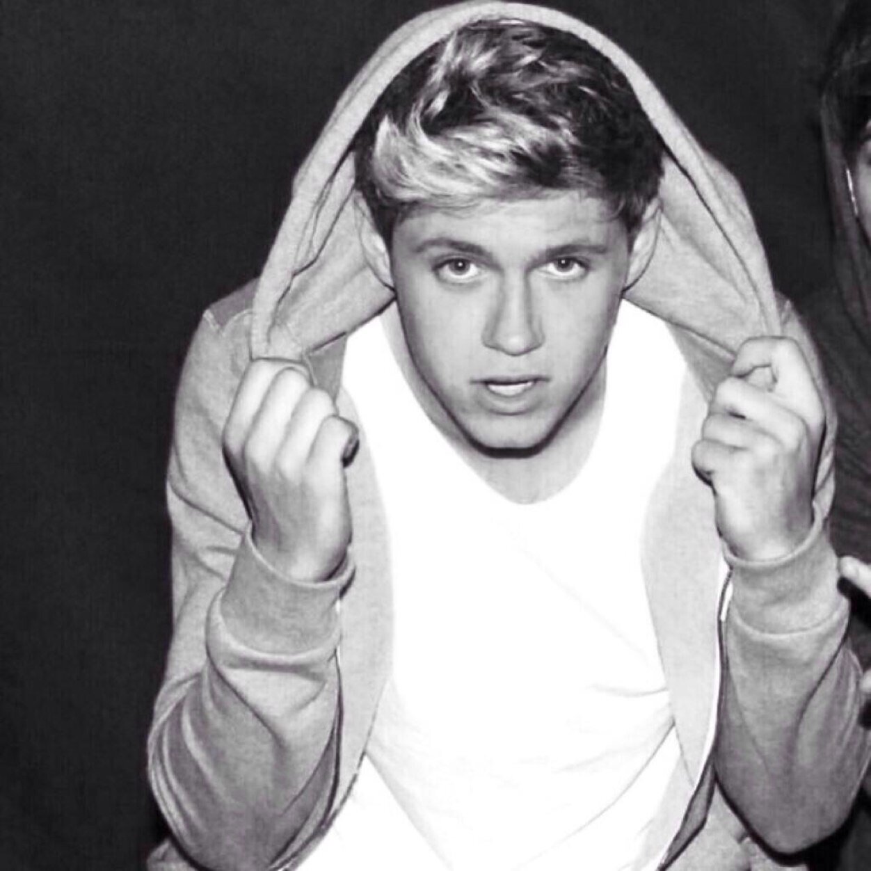♡ Hiii you are intelligent, beautiful, kind, and ilysfm! You are worthy and loved! love, @screaminqnarry p.s. i follow back there ♡