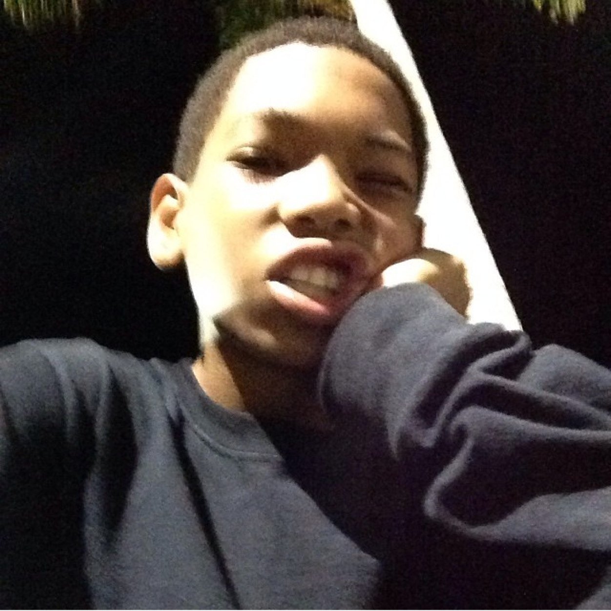 I fucked yo bitch she sucked my dick I nuted all on lips