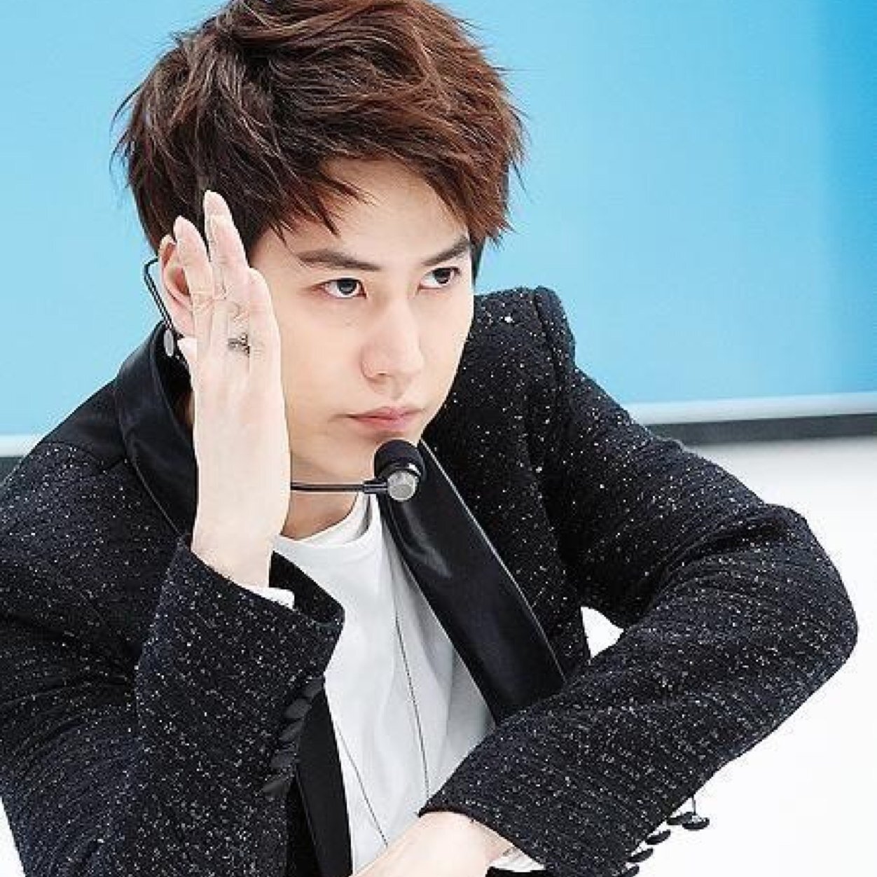 Sjchky's profile picture. Cho Kyuhyun• Member of SUPER JUNIOR• dashing since 1988• part of SJ-m SJ-KRY SM-Theballad SMTOWN•