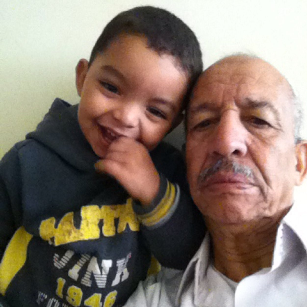 Moustakpremier's profile picture. 