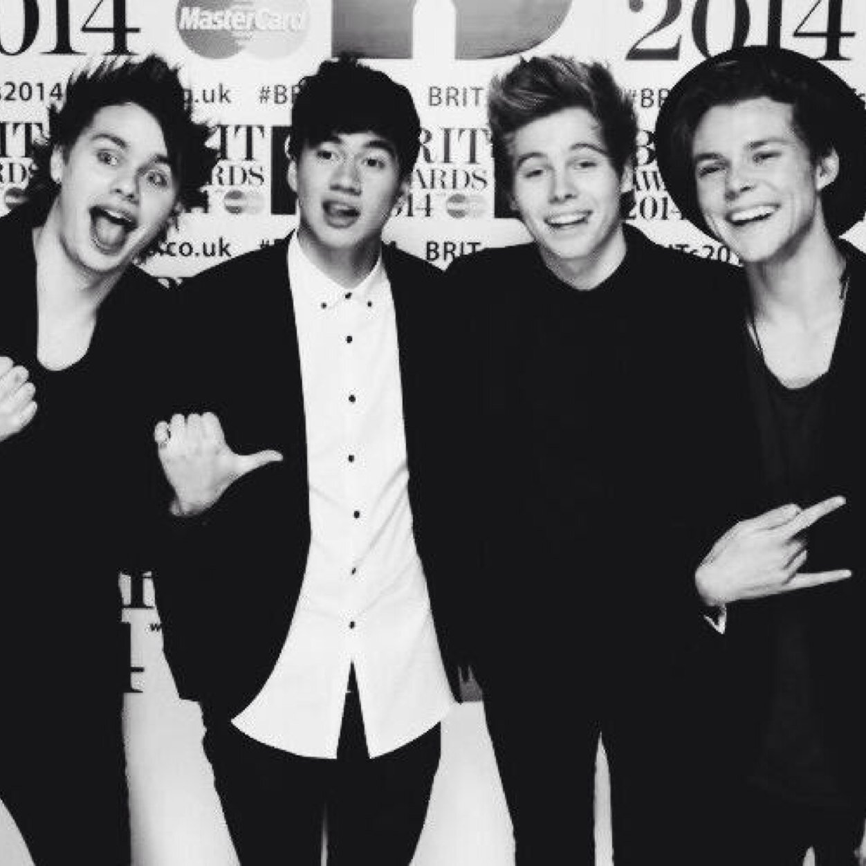 Hiyaaaa!! U just got a free follow!!! Whoooo!! Can ya follow  in return pls?❤️