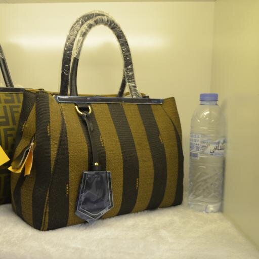 Only for girls who Like fashion
(New collection of bags, shoes ,wallet and scarves 2014)


مجموعة جديدة من الحقائب والأحذية والمحافظة والاسكارفات
2014