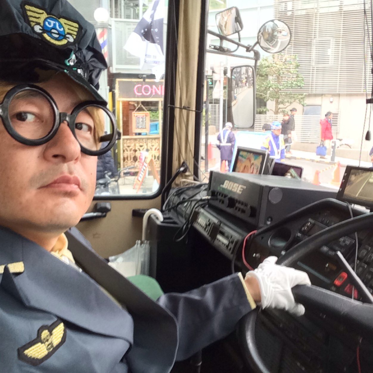 umayatrans's profile picture. バスなどを動かす仕事/屋外広告系。夜の写真部。鉄道車両陸送など。 大型2種/大型特殊/フォークリフト運転技能講習/運行管理者(旅客)スマート/スマート450/smartcar/ smart450