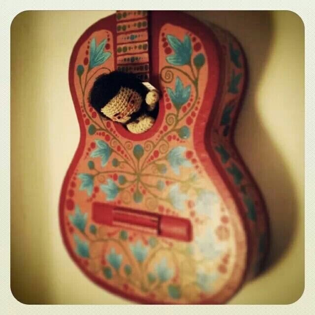 Silurio's profile picture. El mundo es tan grande, tan complicado, tan repleto de misterios y sorpresas, que nos toma años darnos cuenta de que está irremediablemente roto