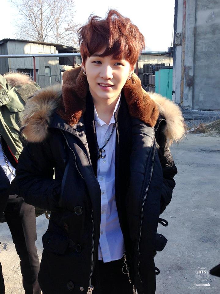 ฟอลกลับแอคหลักนี้นะ @ParkPimmy_BTS ขอบคุณนะ Falls to Akron @NantarinSirwich