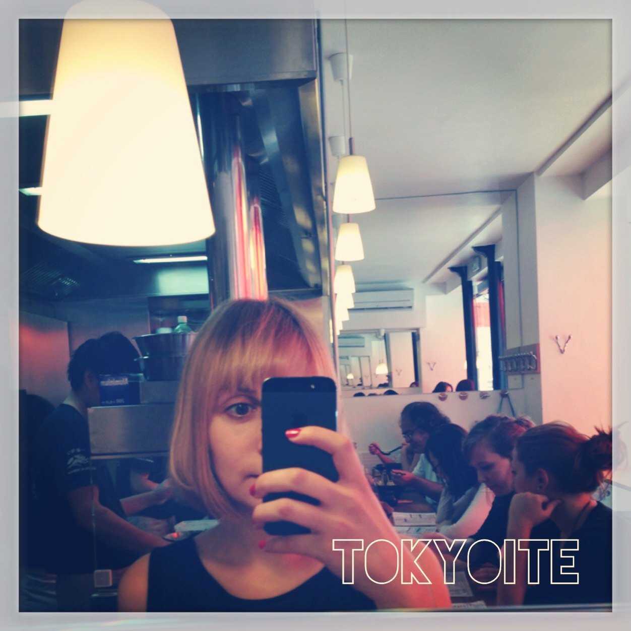 NathalieAz's profile picture. Et j'vis comme une boule de flipper