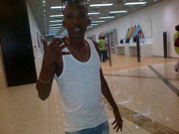 Boss dats Me(smokes. By da. nym) Biker for life......Lyf begins @ 320Km per hour...KKK(3~smokes)bby,jst hustlin.sweet!!!Hala&Dala