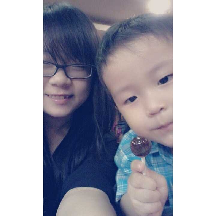 Love God,dad,mom,bro,n sis... :D
Love u, best friend.. =))