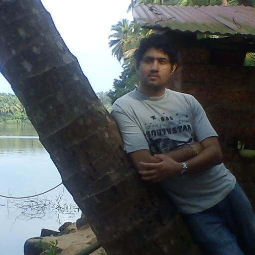 ಕನ್ನಡಿಗ. ಭಾರತೀಯ.