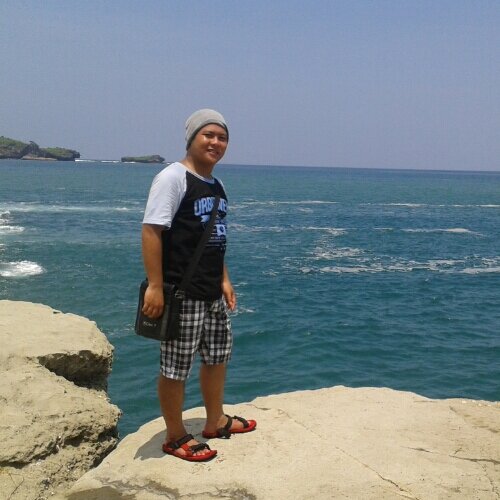 PIN :7DDCBB52 . Whats app : 08563119030