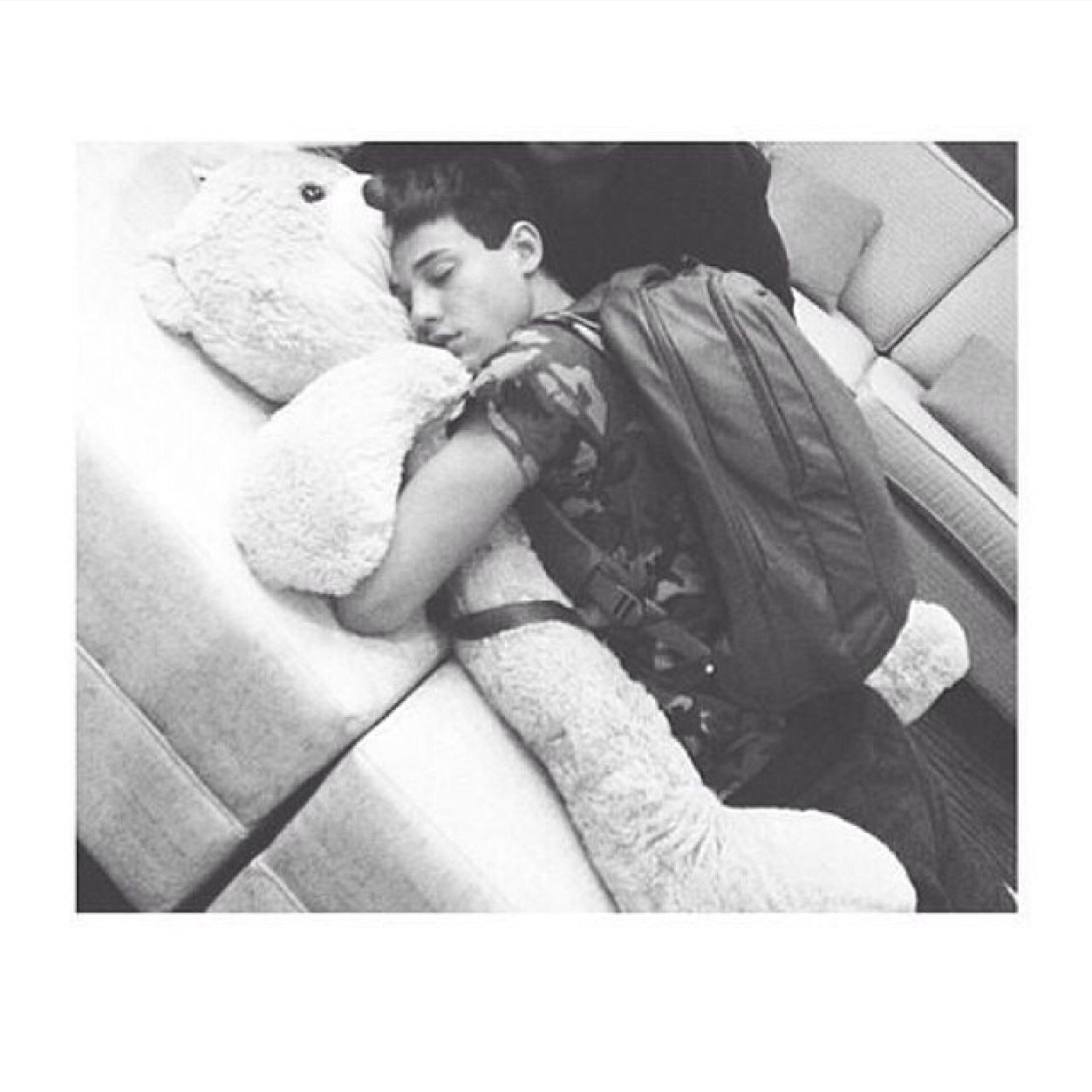 I'm not a big huge, awesome, HOT Viner like Nash and Cameron, I'm only a small fan girl with a huge obsession. MAGCON ❤️Cameron Dallas❤️ Püma✨