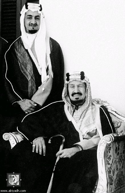 : لـيت العمـر مسجـد
والايـام ركعـات 
وليـتـنـي لاتـبـت ماعيـد ذنـبـي