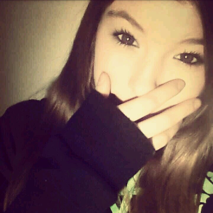 Don't touch my face, hair, phone ore boyfriend ♡ so back off bitches ♡