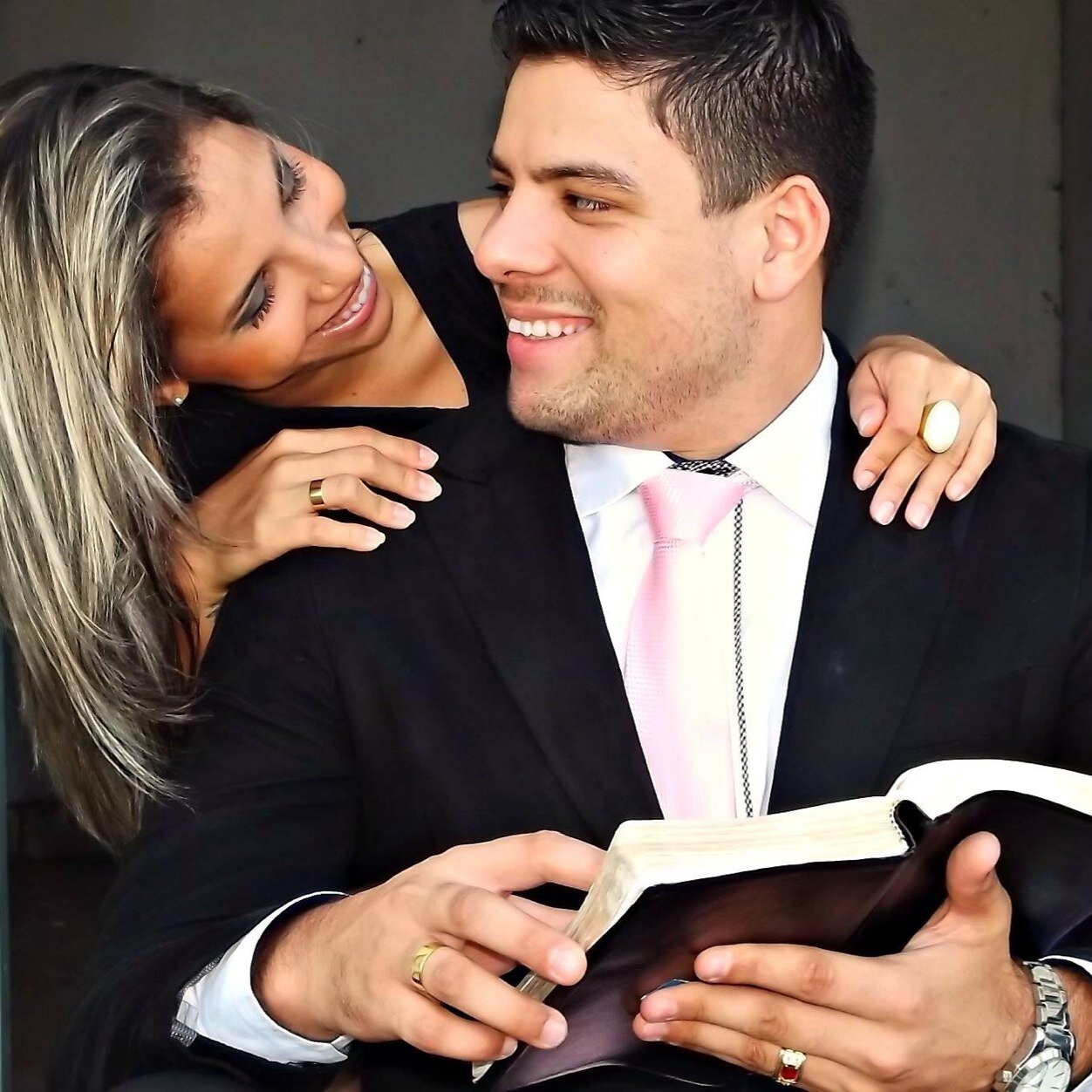 Ministro da Palavra de Deus, formado nas adversidades da vida e compromissado com a verdade bíblica. Contato p/agendas TIM(21) 98072-2532 CLARO(84)9429-2704