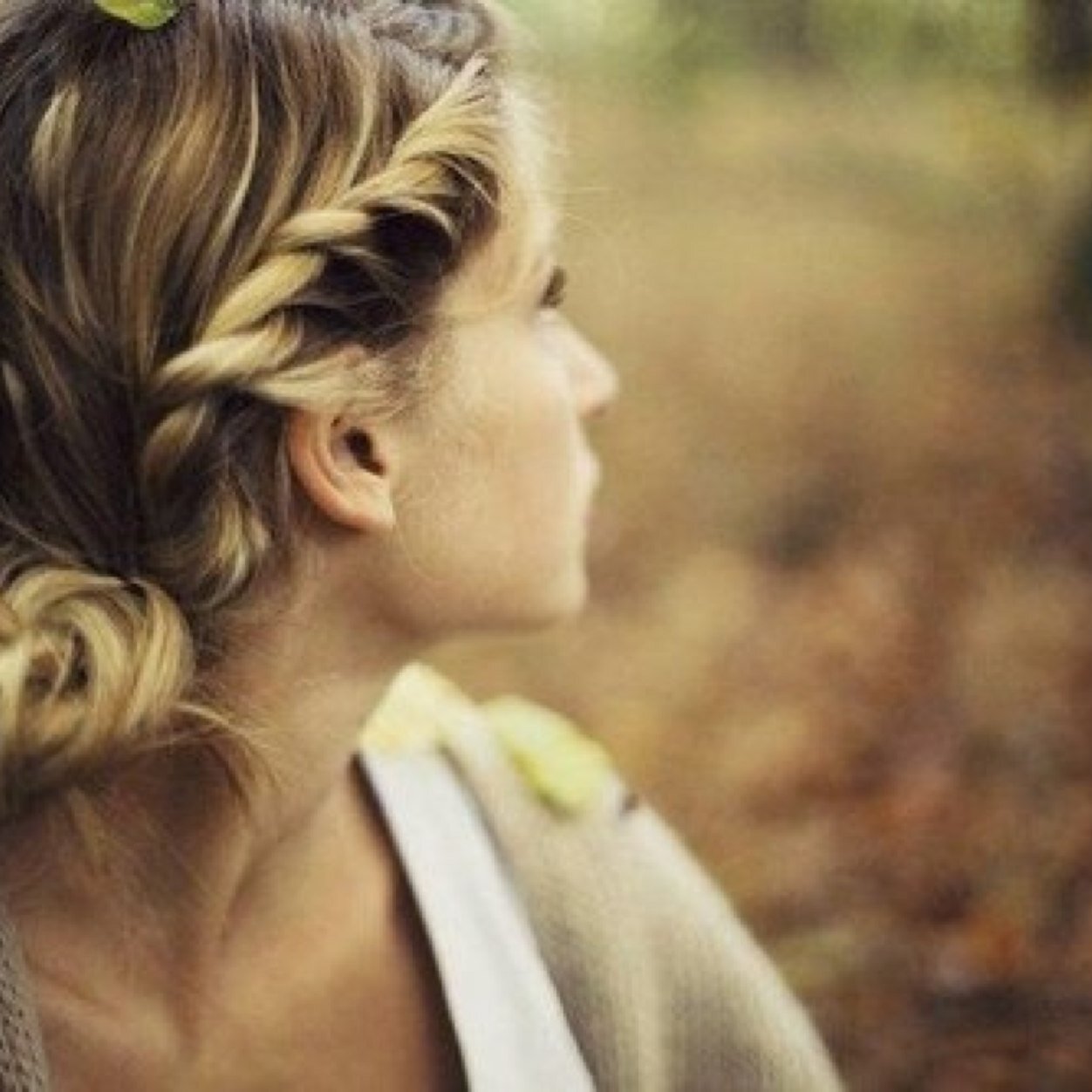 ghadee83's profile picture. أنثى هادئة بطبعي ..أكتب ماأشعر به .. قد لايفهمني الآخرون لكن يكفي أن أفهم نفسي ! أخصائية تغذية مع وقف التنفيذ ! (لاتستوحشو طريق الحق لقلةِ سالكيه) !