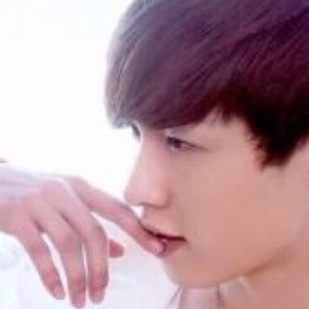 EXO-M れい 君の声とその身体で僕を壊して。できれば僕を  許さないで欲しい