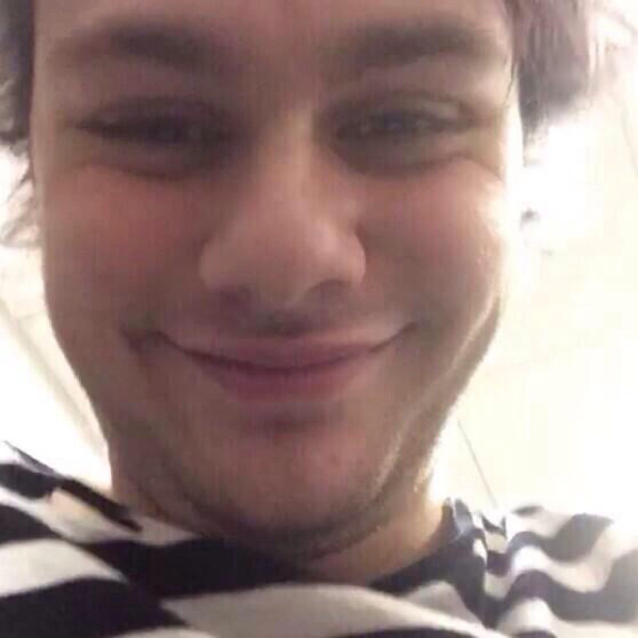 hiii.. follow @yourenoclifford