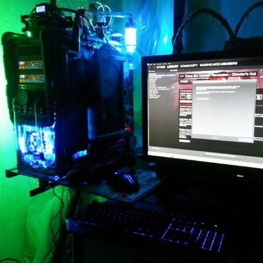 pcHULKmodeON's profile picture. 