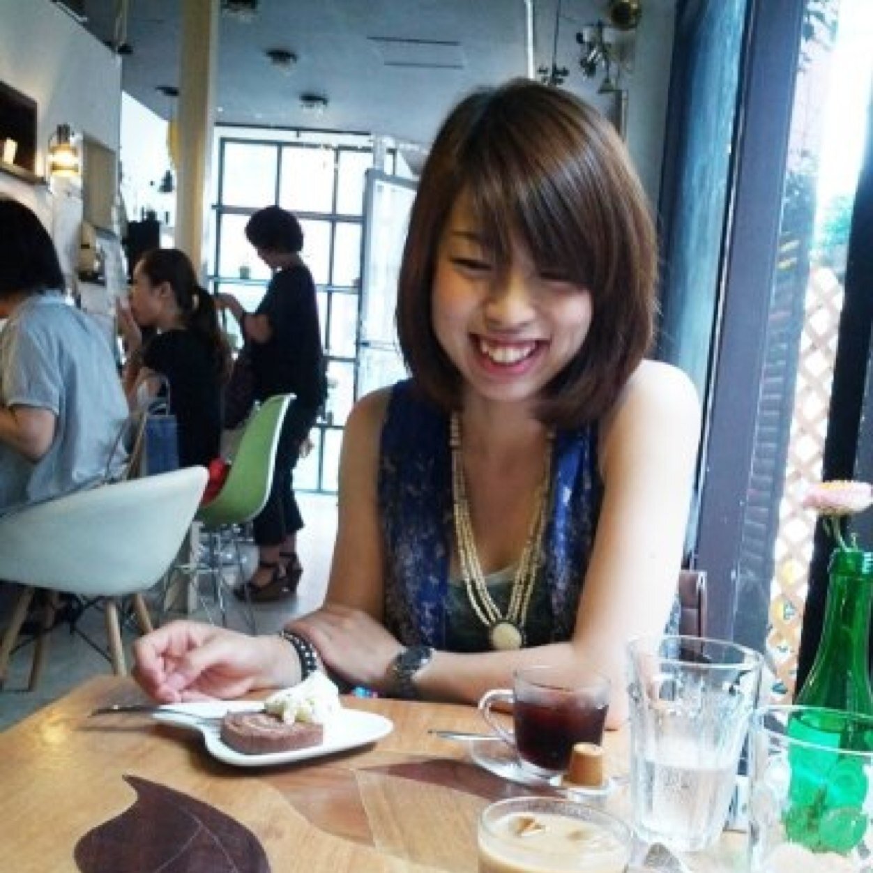 フリーランスウエディングプランナー|会社経営|屋外ウェディング得意|プロレス(dragongate)、競馬、大相撲、自衛隊、ロック、しょこたん|たまに圧倒的に負けたい|基本的思考は中年男性寄り|未婚の母|結婚は経済を救う|鳥になりたい