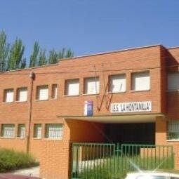 ¡Llega 2017, repetimos experiencia! Os esperamos en el 4° mercadillo solidario. El objetivo: recaudar el mayor número de alimentos posible. #4TaranDona