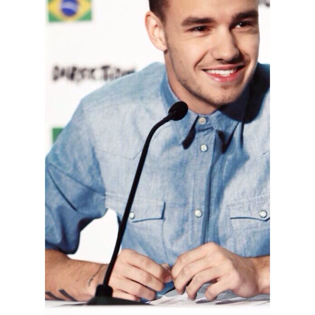 hi sunshine, i follow you so can you follow @liamfdpayne please? stay fab
