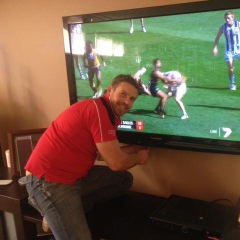 subEssentials's profile picture. Clotheslines, letterboxes & antennas