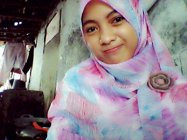 Allah SWT | Muhammad SAW | ke2 orang tua | keluarga | sahabat | someone dari Allah  :* BAHAGIA LAHIR BATIN DUNIA AKHIRAT I hijab is My life :D