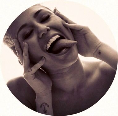 CoVer__Girl's profile picture. Justin, I just wanna thank you for all that you've done...'Cause of you my world is better place. I love you Kidrauhl.

Karma followed me 5/01/14