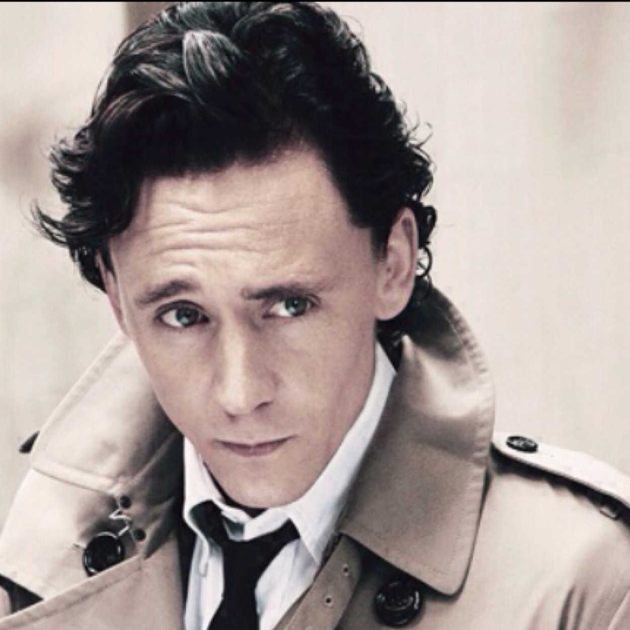 hiddlesblog's profile picture. Unofficial fanpage and blog for all #TomHiddleston fans! 
Feel free to email me at hiddlesblogfans@gmail.com