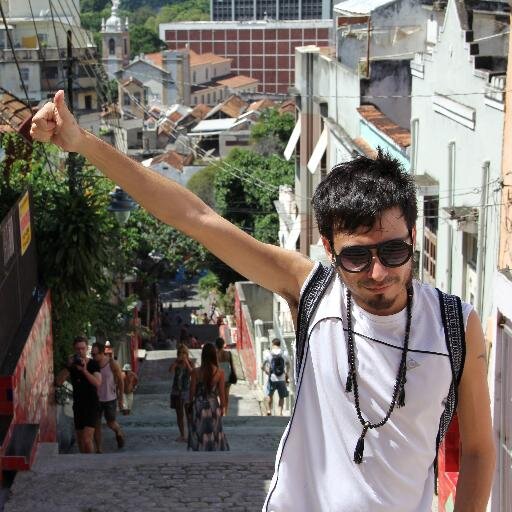 Productor Audiovisual, creador de imagen fija y en movimiento. Diseñador sonoro independiente
