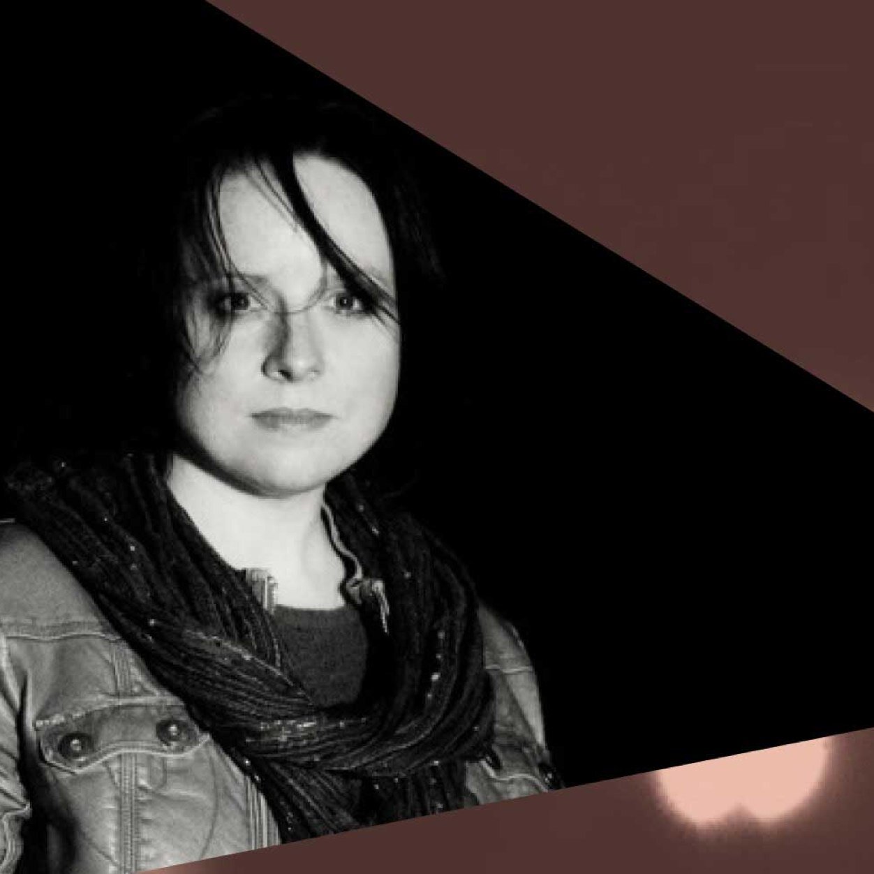 Singer/songwriter based in Cork. Currently performing the Songs of Joni Mitchell. Check out https://t.co/qSpjI83TZx to hear what she's all about