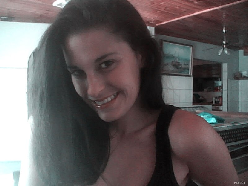 ♥Angie
♡South-Africa
♥Party
♡16 years old 
♥Weird 
♡Loves the sea ;)