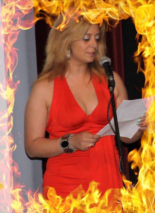 AnnaCarrilho's profile picture. 