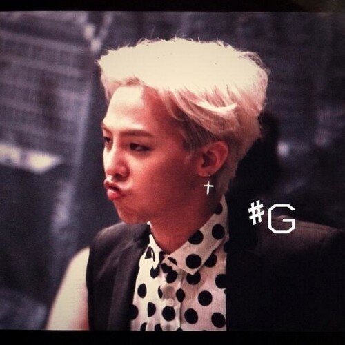 '  YG STAN นามว่า 'ฝน' อายุ 16 ปี เปิด:2/04/2014 เปิดเพื่อทำฟอลฟรีทั่วราชอาณาจักร l เจอกันแอคหลักได้ @tkoofonkunfcgd l ผู้สถาปนาแก๊งค์เล็บขบจียง