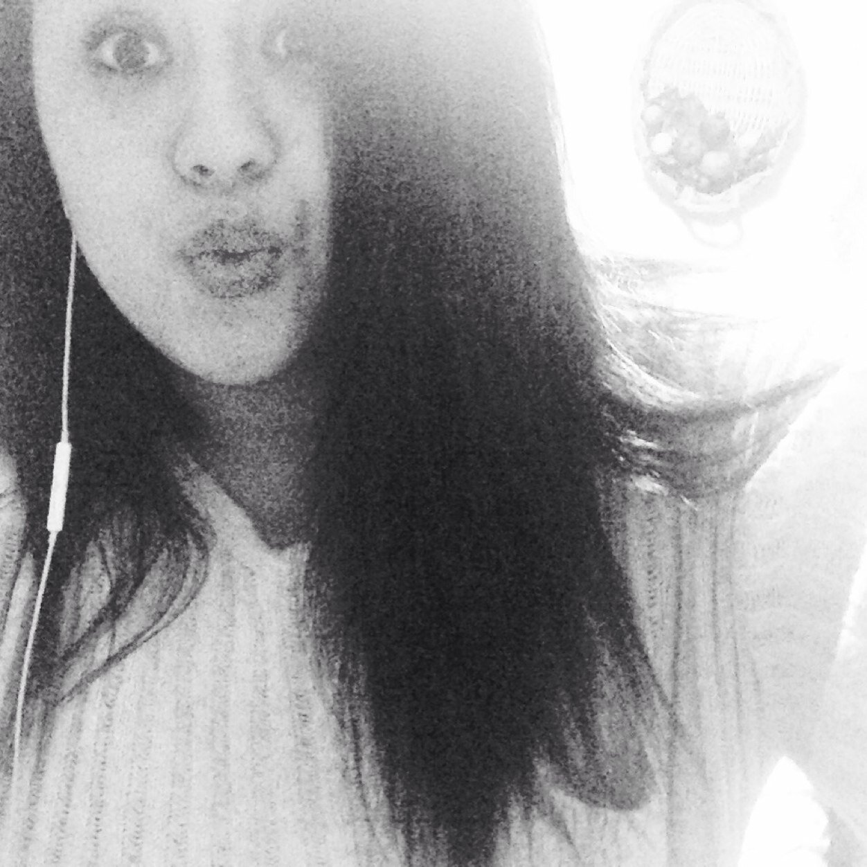 rebeccakayeee's profile picture. a millennial that goes to way too many concerts and has a serious case of wanderlust. pop punk and princess crowns. 💕