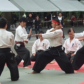 アクロバットに戦う東海大学躰道(たいどう)部の公式アカウントです。
躰道部は2号館2階で火・土18:00~20:30に活動しています。いつでも見学に来てください！DMもお待ちしております😆
instaはこちら@tokai_taido