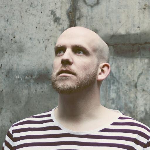 Co-founder of Pixelpod. Sustainable Graphic and Web Design. https://t.co/s3HR35jr9z and Creative Director at FEED. https://t.co/EG7BM5oqpm