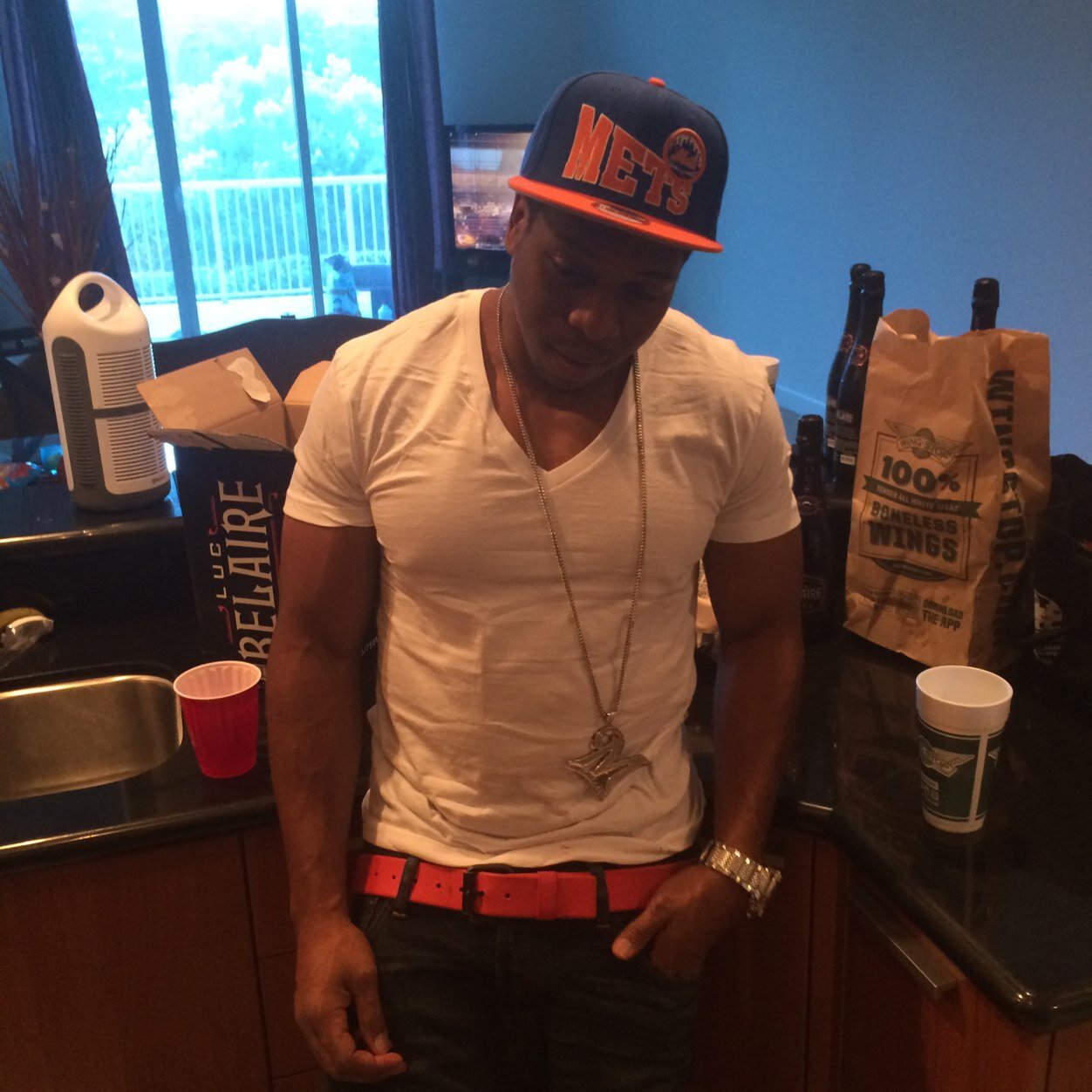 YoungWhispers's profile picture. submission:
OnlyYourBest@gmail.Director Of Development Apollo Management Group.#AMG#HFMG