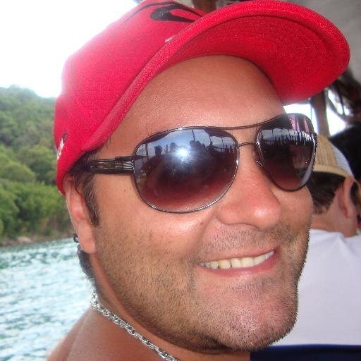 ricardones13's profile picture. 