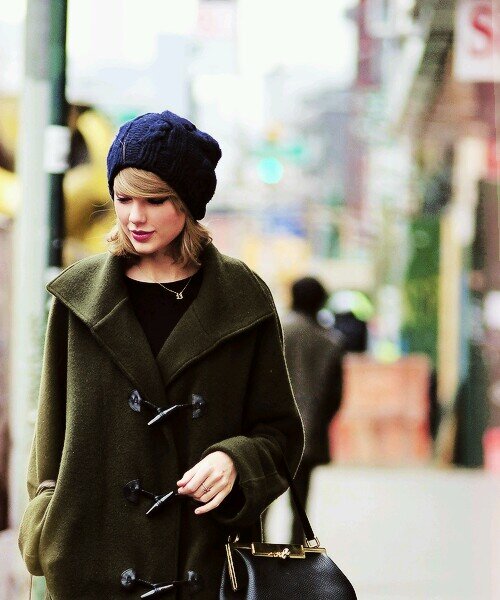 she's prettier than queen b. that's all i can say.