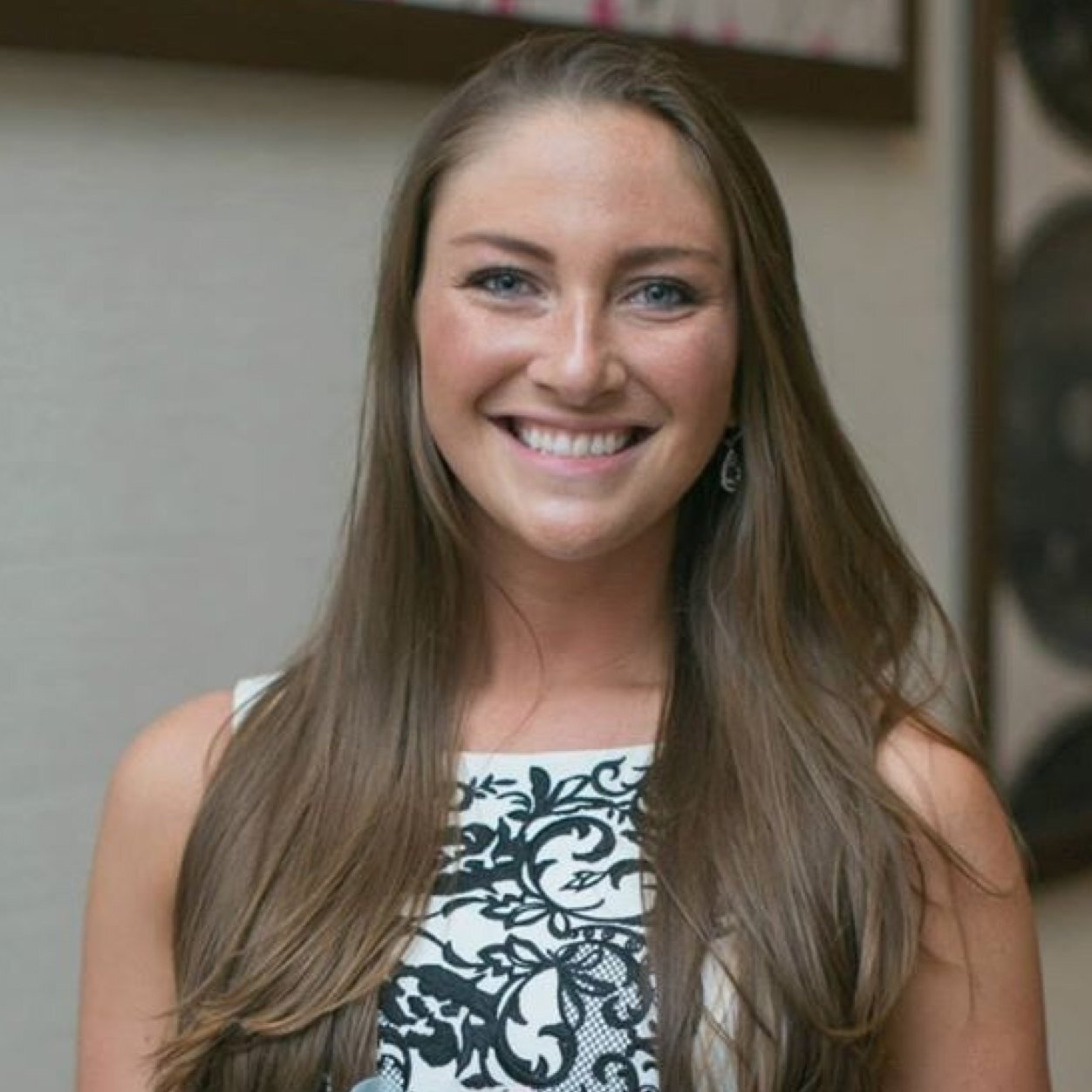Lover of all things that sparkle!                                                                     Stella and Dot Stylist http://t.co/n5LsIdkqz7