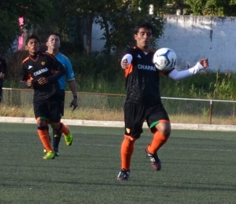 no hay mejor medicina para la tristeza,  que jugar al fútbol!