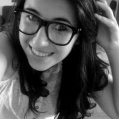Será que eu já posso enlouquecer , ou devo apenas sorrir ? (8