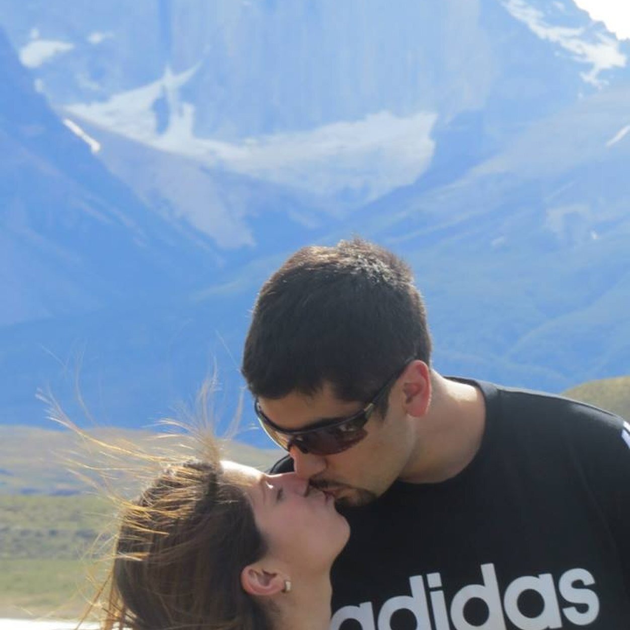 Felizmente comprometido con el amor de mi vlda. Ingeniero comercial trabajando en uno de los lugares mas maravillosos del planeta, Hotel Las Torres.