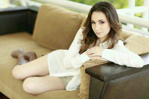 Club de fans de la cantante Venezolana @AnaisVivas Graduada del Frost School of Music de la Universidad de Miami.  Su disco #SER esta en http://t.co/GwH0Kh1U35