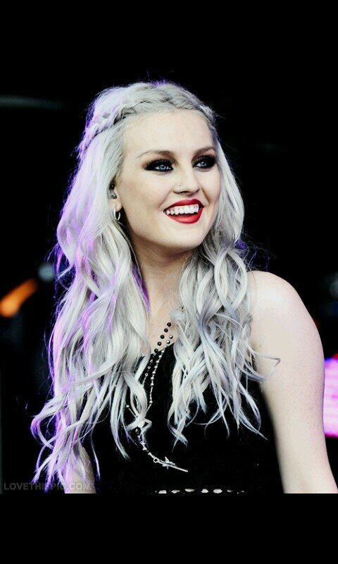 Perrie Edward | etero | single
