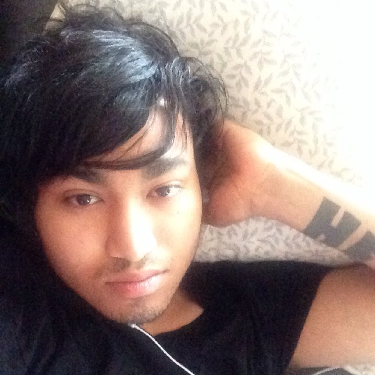 Sing/tour/ write music band @Be4UknowIt, I love anime/ starwars/the walking dead/american horror story! HXC, full time loud mouth part time bae