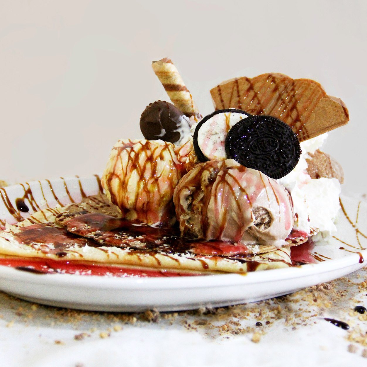 Enjoy our finest Italian gelato & sorbets alongside our luxury desserts. For the complete experience, try our fresh coffees, shakes and smoothies!