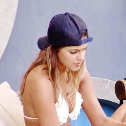 opsangell's profile picture. ♡ Com esse sorriso lindo, esse olhar persuasivo, e esse seu jeito... você me conquistou! ♥