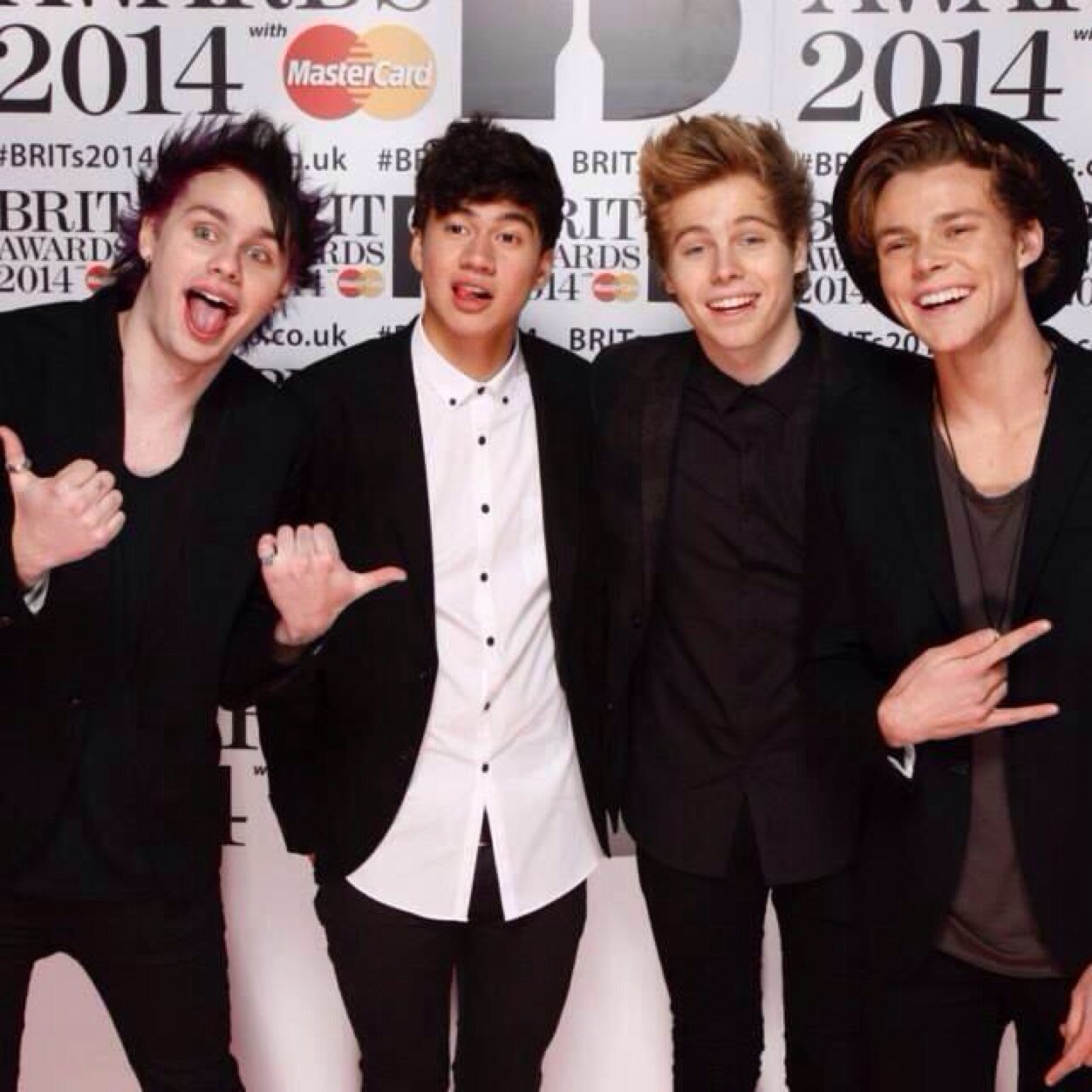 5sos_biio's profile picture. Hi you just got a free follow, please follow @prosaicluke ☺️